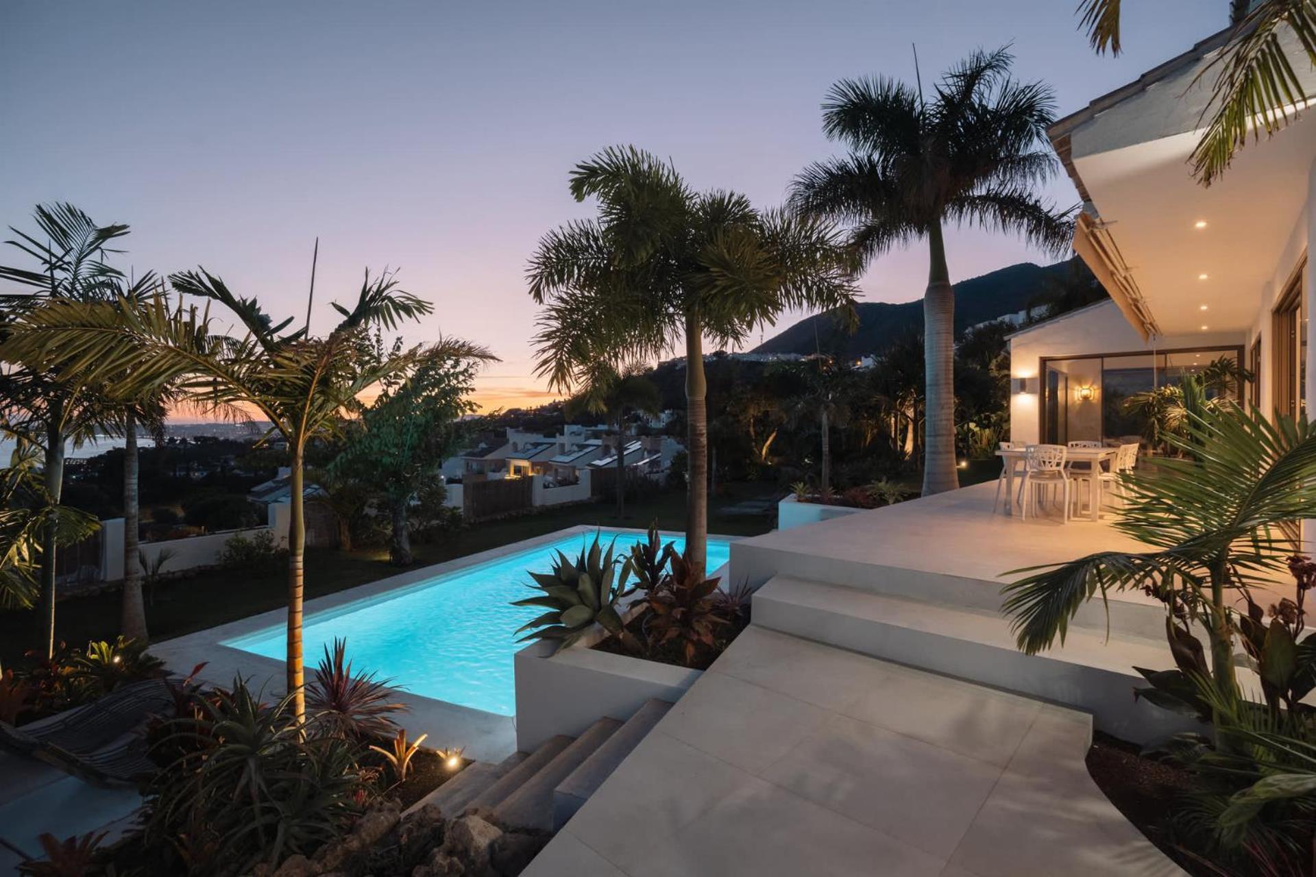 Bed & Breakfast In Villa Eden Palm Benalmadena Exterior photo